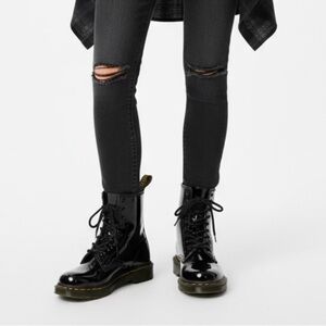 New Dr. Martens AirWair Black Patent Leather Lace-Up Ankle Combat Boots Size 7